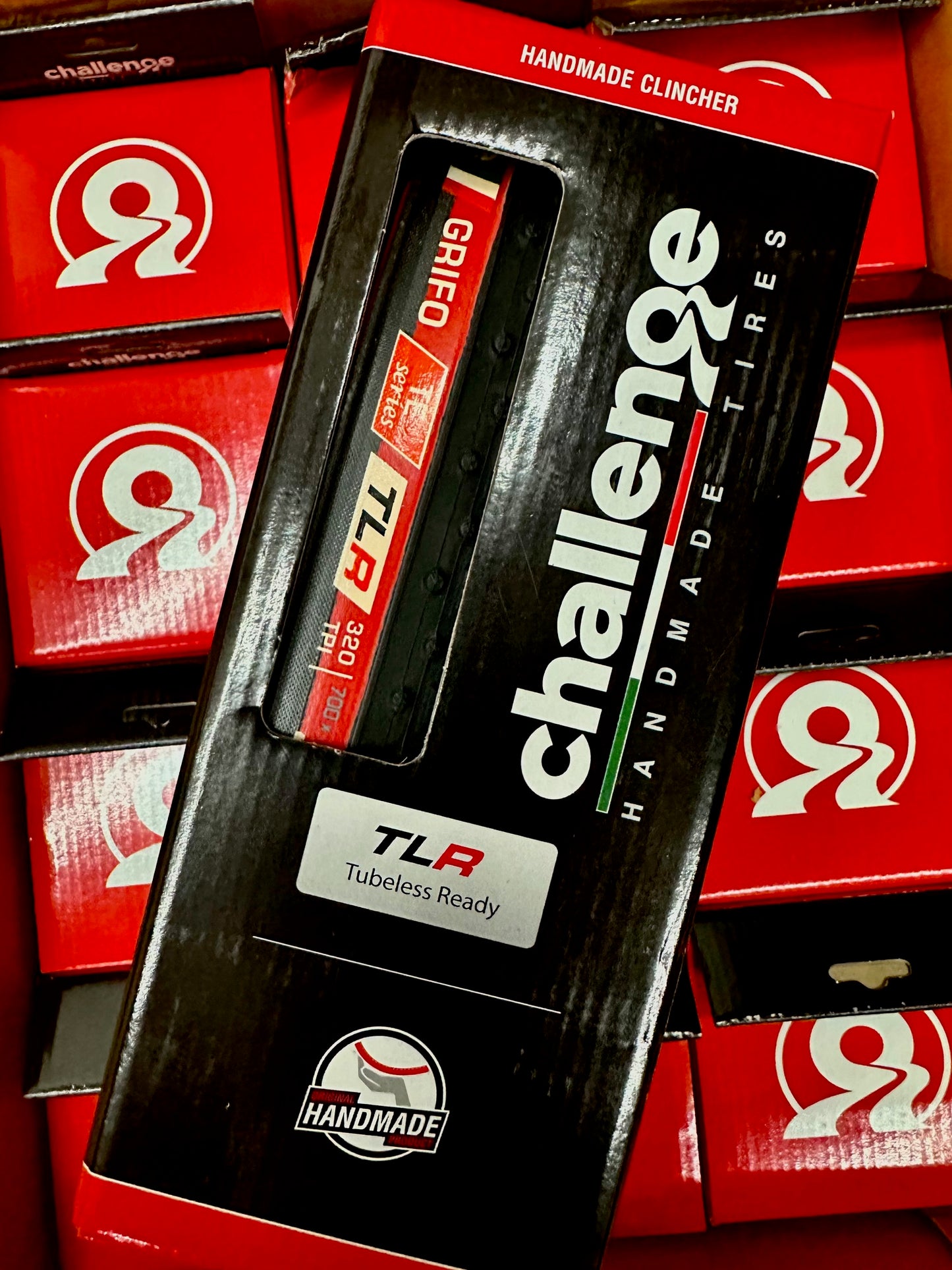 Challenge Grifo Handmade TLR PRO Black and Red Tire 700 x 33