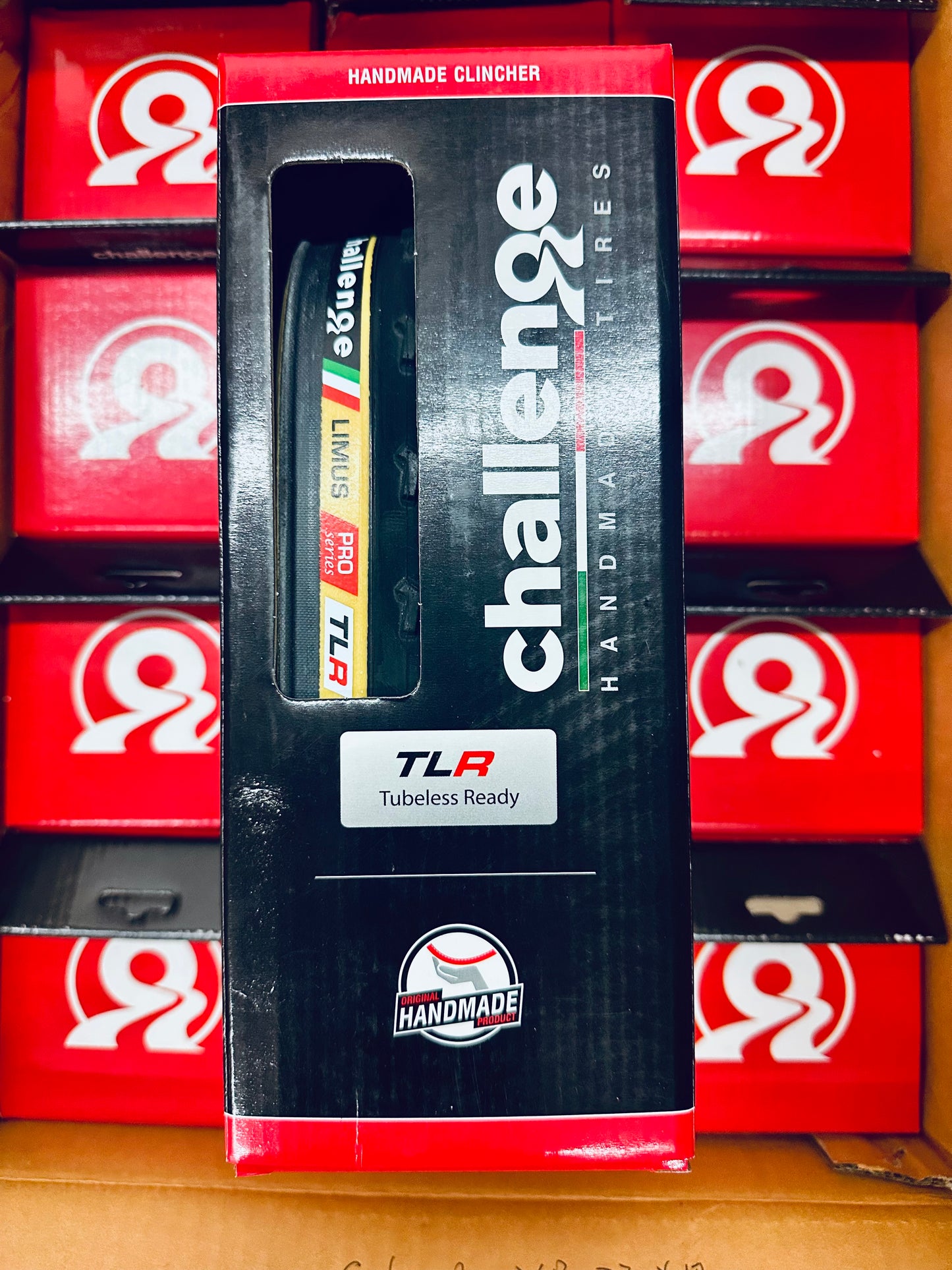 Challenge Limus Handmade TLR PRO Black and Tan Tire 700 x 33