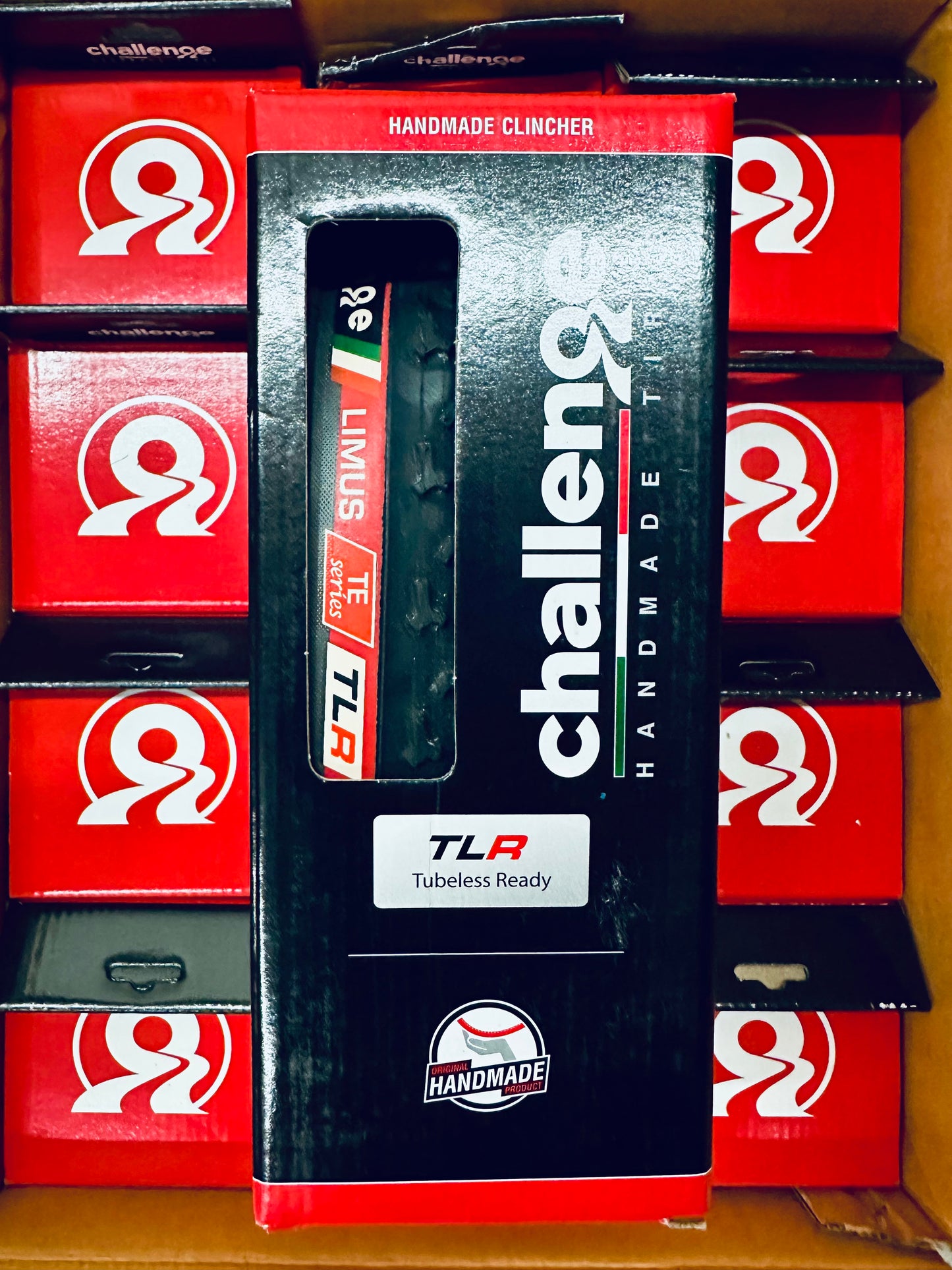 Challenge Limus Handmade TLR PRO Black and Red Tire 700 x 33