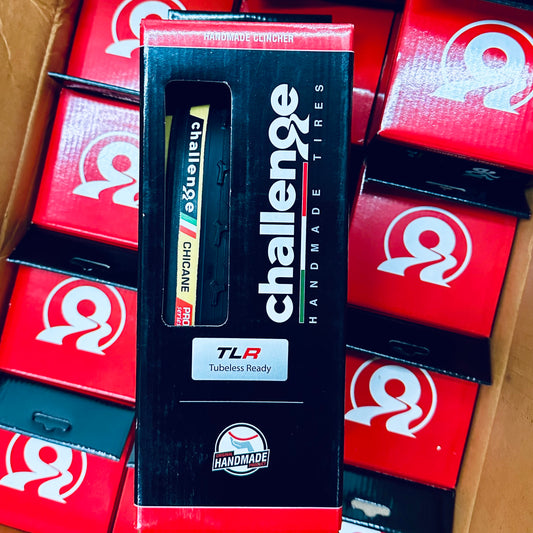 Challenge Chicane Handmade TLR PRO Black and Tan Tire 700 x 33